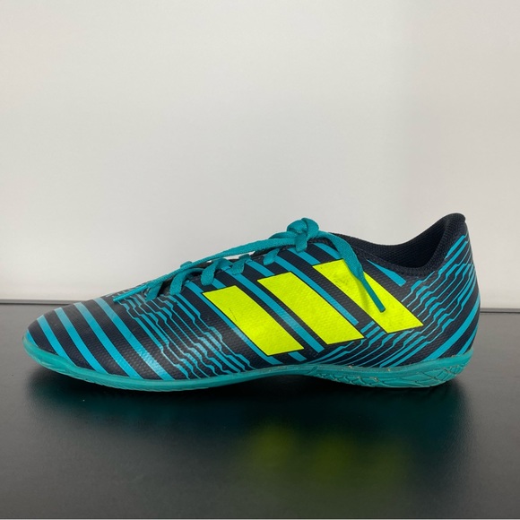 Adidas Nemeziz Size 5 Mens/ Kids Athletic Indoor Soccer Shoes - Picture 7 of 10